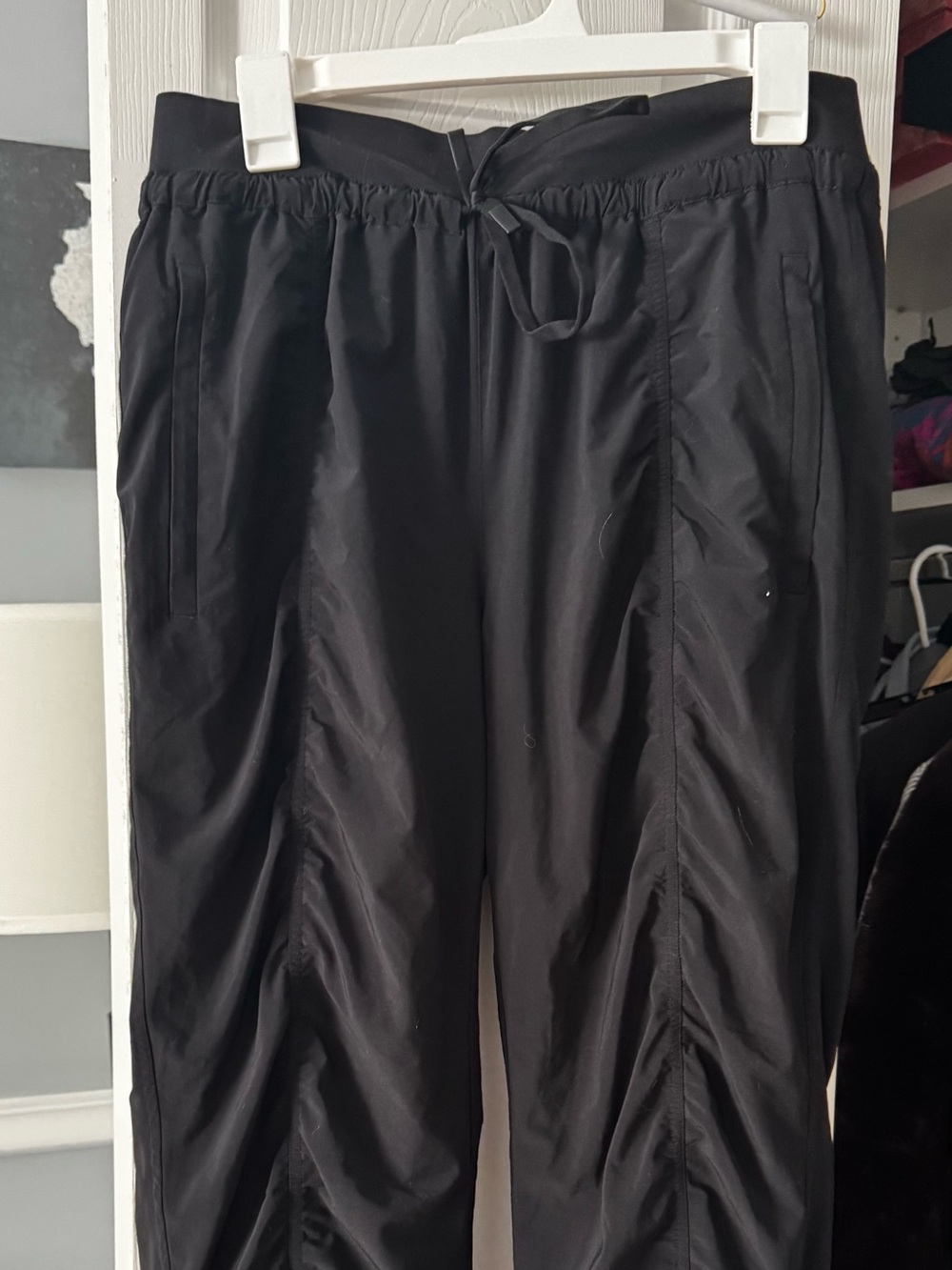 Athleta Black women’s Jogger-Style Sweatpants with Drawstring